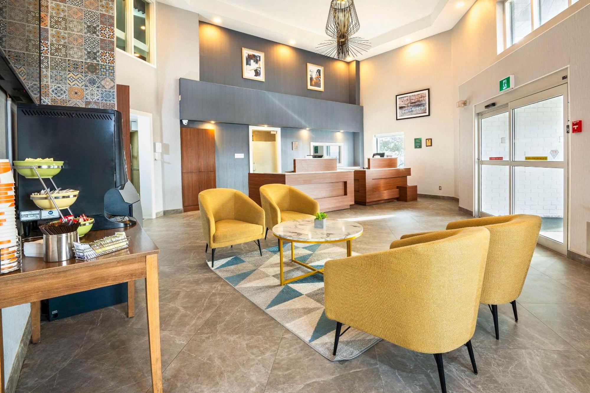 Quality Suites Whitby Exteriör bild