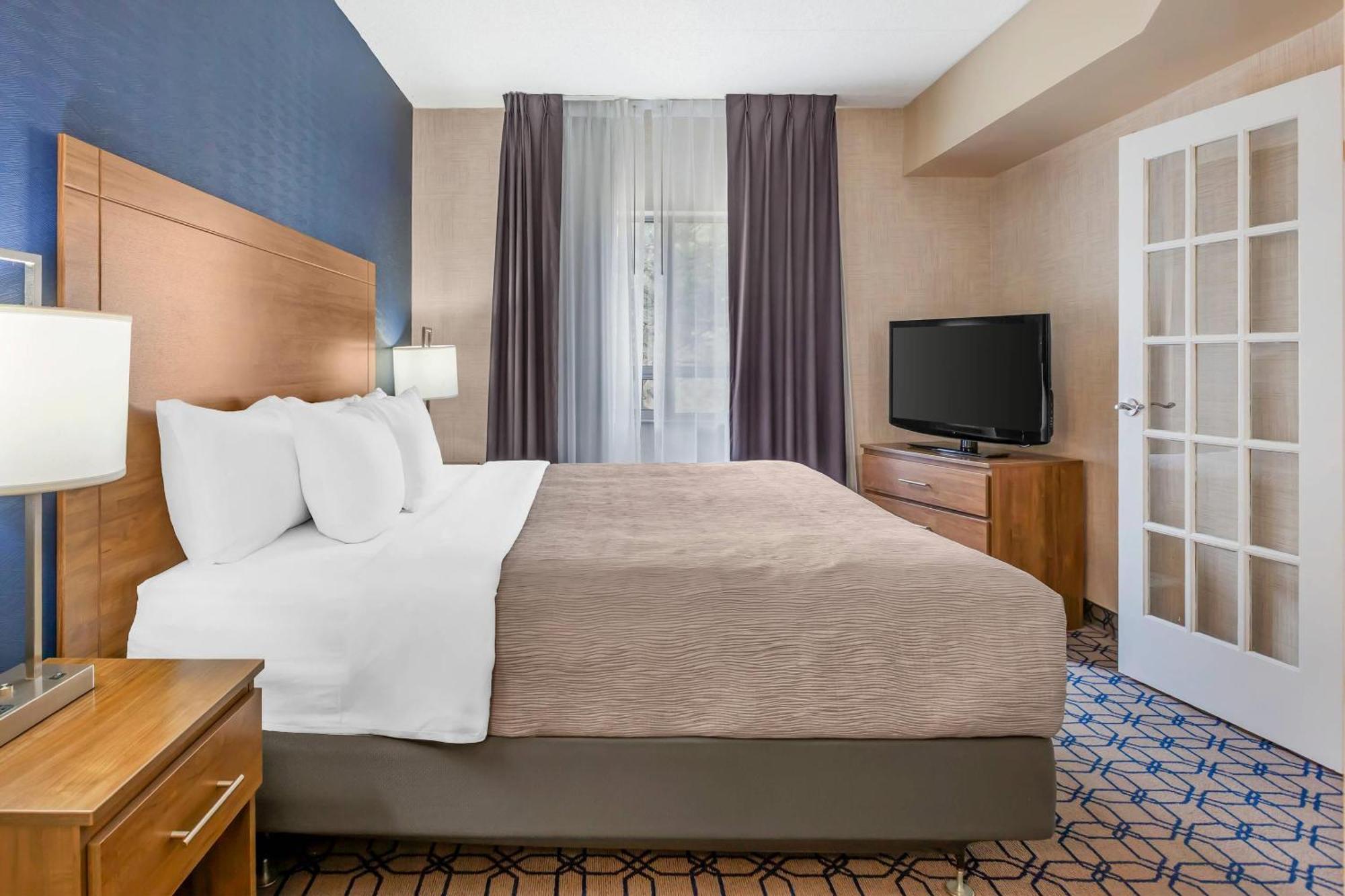 Quality Suites Whitby Exteriör bild
