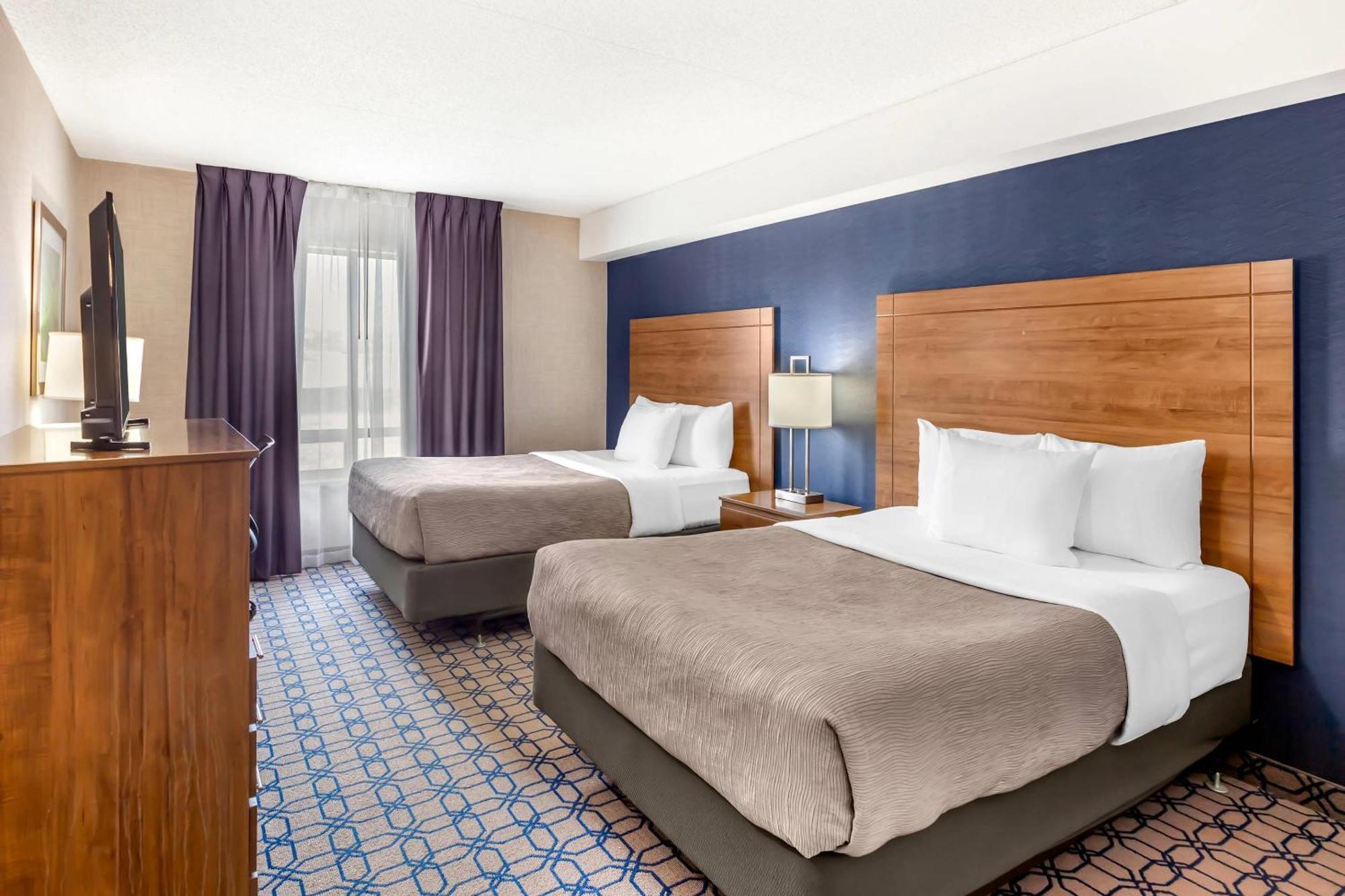 Quality Suites Whitby Exteriör bild