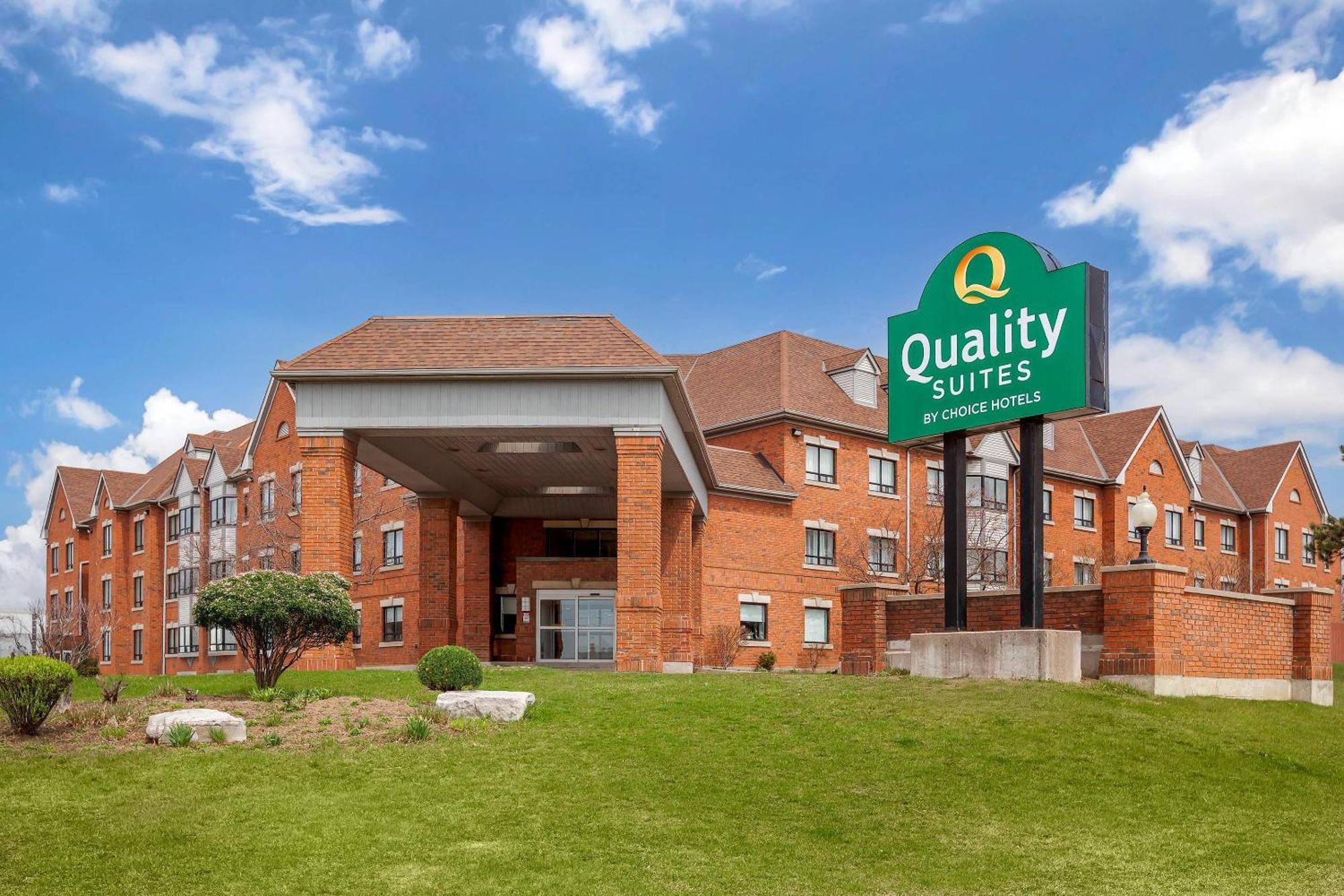 Quality Suites Whitby Exteriör bild
